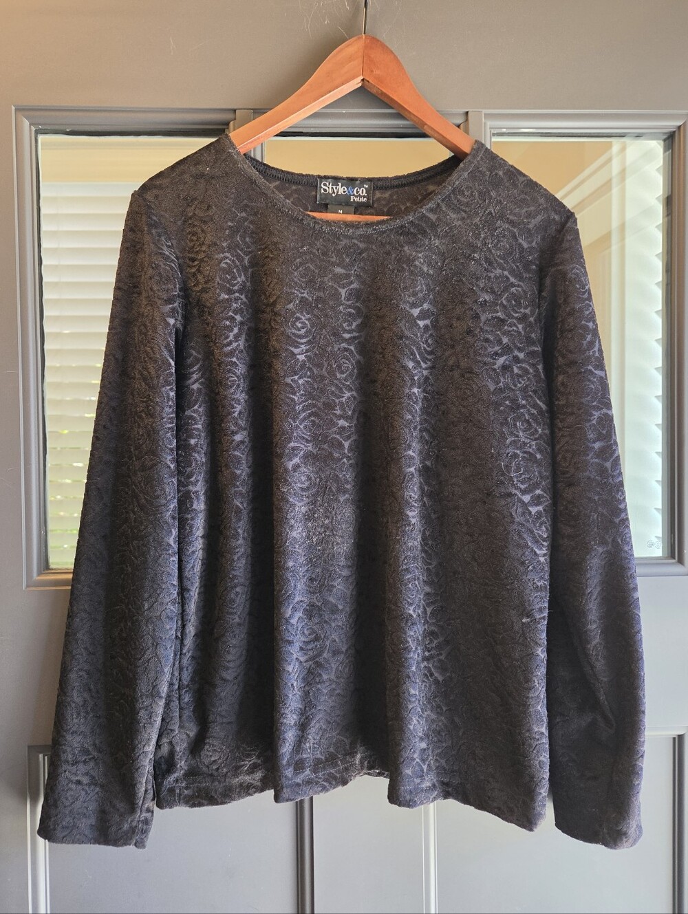 Style & Co. Petite Medium Black Textured Floral Lace Burnout Long Sleeve Shirt
